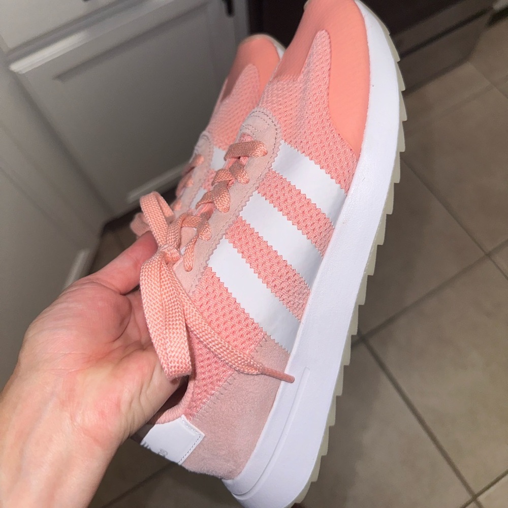 Adidas originals flash runner peach pink